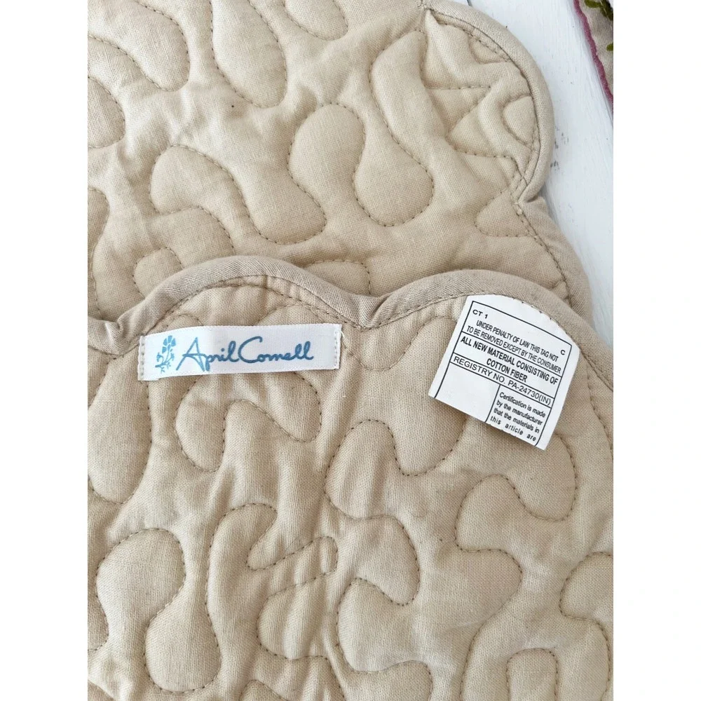 April Cornell‎ Placemats and Napkins Beige Pink Floral Scalloped Quilted Set